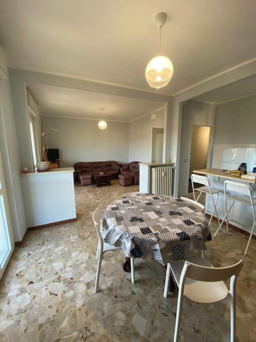 Bella Vista Apartment Canelli Bagian luar foto