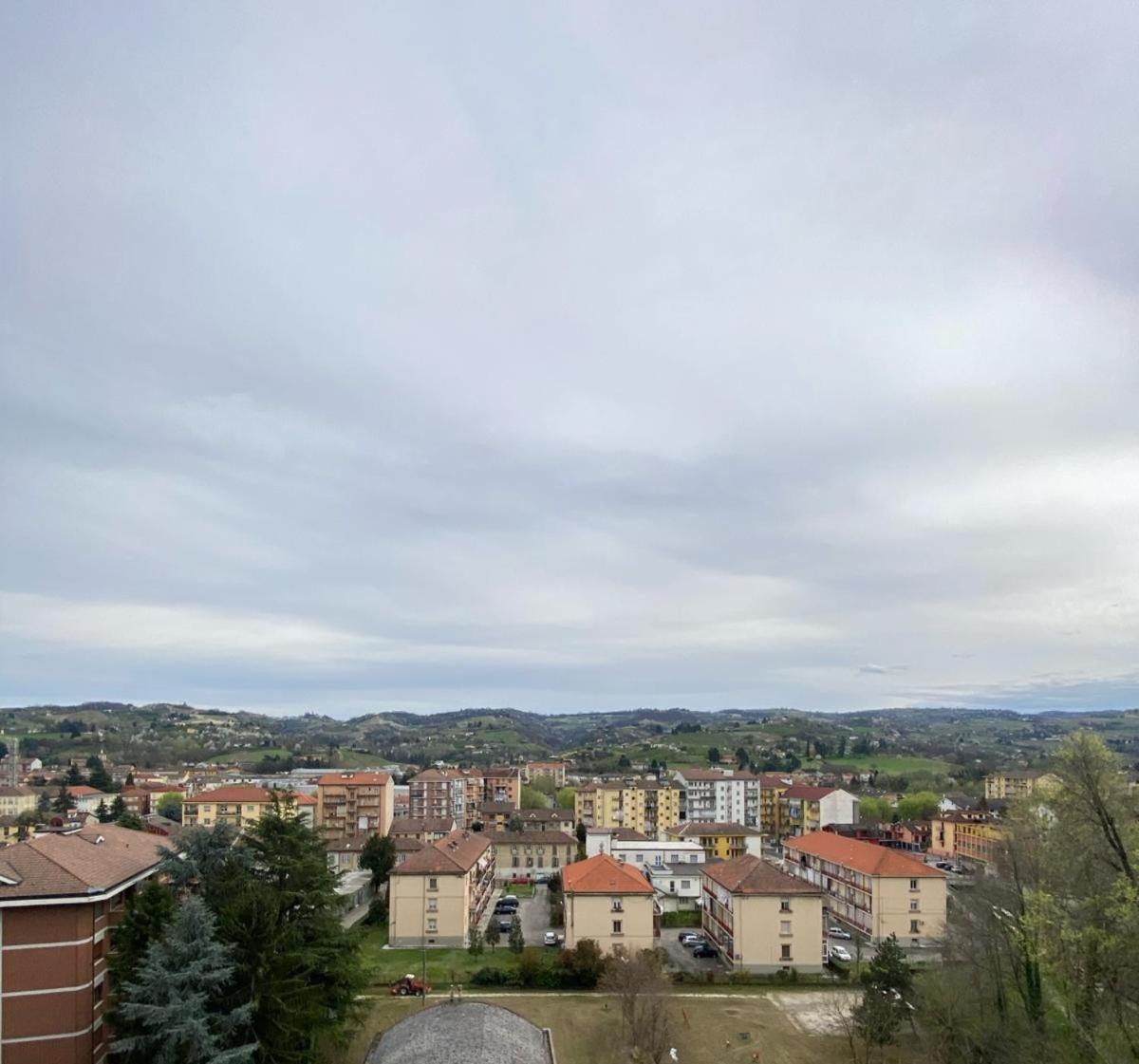 Bella Vista Apartment Canelli Bagian luar foto